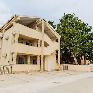 Lorena Apartmán