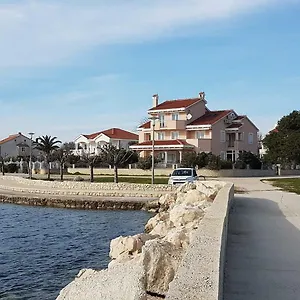 Lorena Apartmán